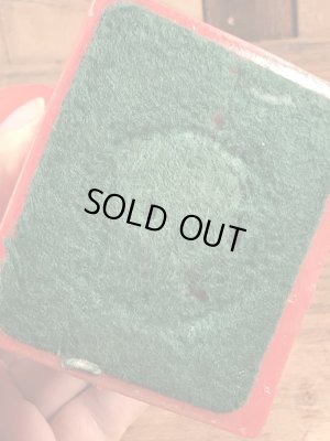 R. & W.Berries社製のレッドデビルのヴィンテージメッセージドール