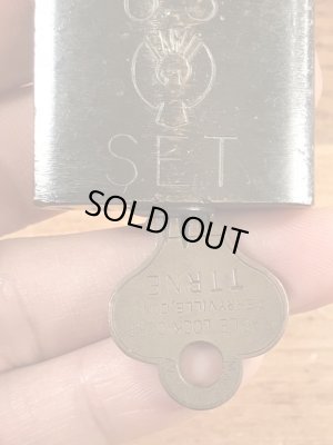 U.S. Setのブラス製のヴィンテージパドロック