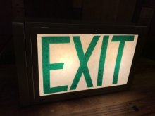 他の写真2: Fiberglass “Exit” Light Up Sign　イグジット　ビンテージ　ライトアップサイン　看板　60〜70年代