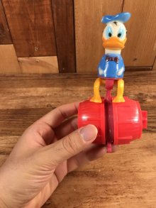 他の写真1: Disney Donald Duck “Barrel Ride” Wind-Up Toy　ドナルドダック　ビンテージ　ワインドアップトイ　ゼンマイ人形　70年代