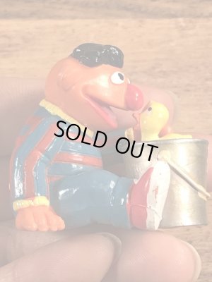 セサミストリートのアーニーのヴィンテージPVCフィギュア