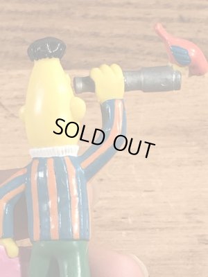 セサミストリートのバートのビンテージPVC製フィギュア