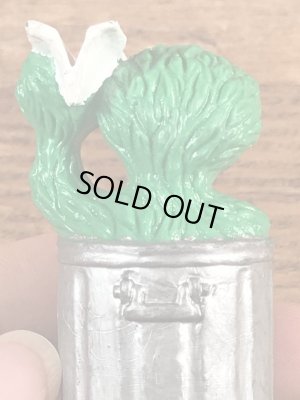 セサミストリートのオスカーのビンテージPVC製フィギュア