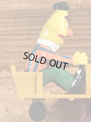 セサミストリートのバートのビンテージカートイ