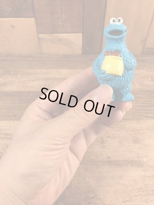 セサミストリートのクッキーモンスターのビンテージPVC製フィギュア