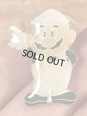 スーパーマリオブラザーズのエナメル加工のビンテージピンバッジ