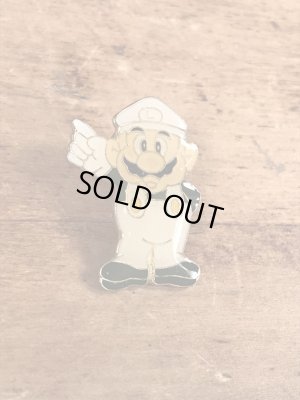 スーパーマリオブラザーズのエナメル加工のビンテージピンバッジ