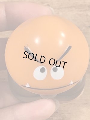 スーパーマリオブラザーズのクリボーのビンテージミールトイ