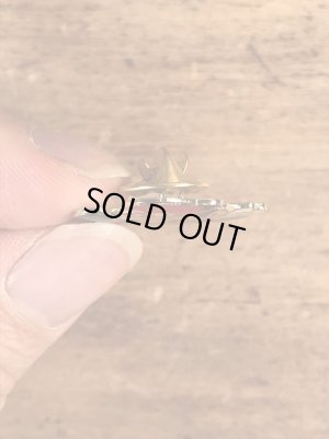 スーパーマリオの尻もちのヴィンテージピンズ