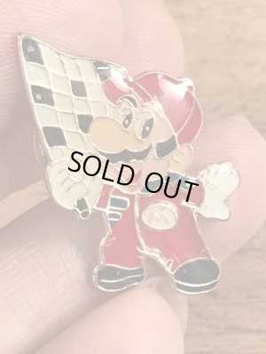 スーパーマリオのチェッカーズフラッグのヴィンテージピンズ