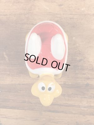 スーパーマリオブラザーズのパタパタのビンテージミールトイ