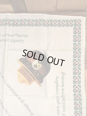 企業キャラクターのスモーキーベアのビンテージバンダナ