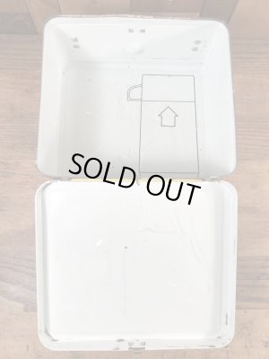 マクドナルドのブリキ製のビンテージランチボックス