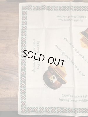 アドバタイジングキャラクターのスモーキーベアのヴィンテージバンダナ