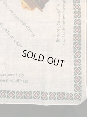 アドバタイジングキャラクターのスモーキーベアのビンテージバンダナ