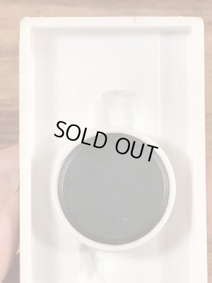 企業キャラクターのクラッカージャックのビンテージマグネット