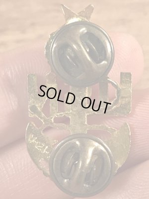 ミリタリー物のUSネイビーのビンテージピンバッチ