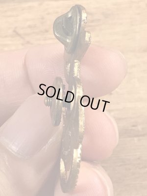 USネイビーのアンカーのビンテージピンバッジ