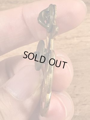 USネイビーのアンカーのビンテージピンバッジ