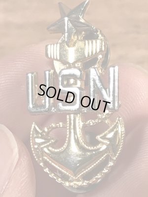 ミリタリー物のUSネイビーのビンテージピンバッチ