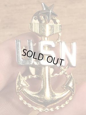 ミリタリー物のUSNのヴィンテージピンズ