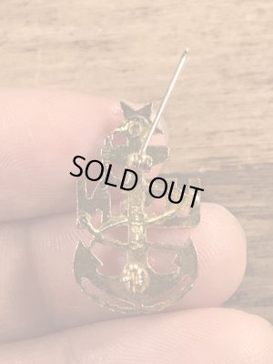 ミリタリーのUSネイビーのビンテージピンバッジ