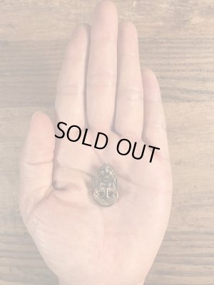 ミリタリー物のUSネイビーのヴィンテージピンズ