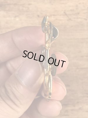 ミリタリー物のUSネイビーのビンテージピンバッジ