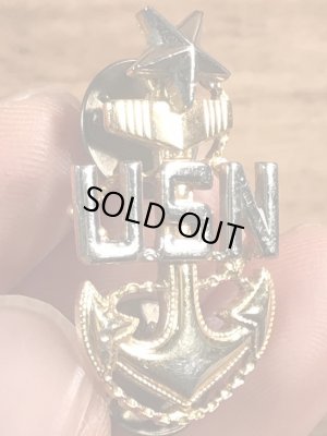 ミリタリー物のUSNのヴィンテージピンズ