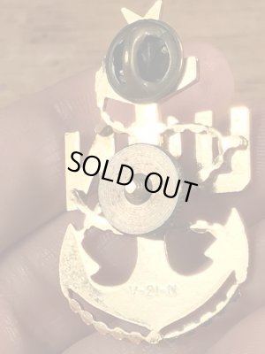 ミリタリー物のUSNのヴィンテージピンズ