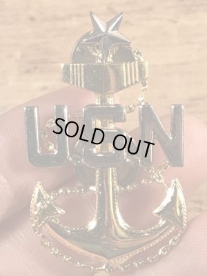 ミリタリー物のUSNのヴィンテージピンズ