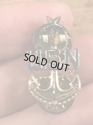 ミリタリー物のUSネイビーのヴィンテージピンズ