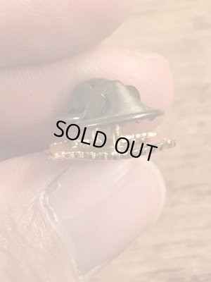 ミリタリー物のUSNのビンテージピンバッジ