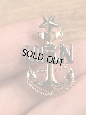 ミリタリーのUSNのヴィンテージピンバッチ