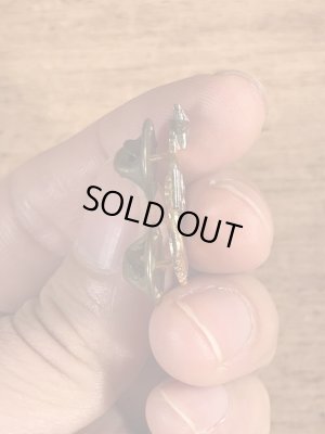 ミリタリー物のUSNのビンテージピンバッジ