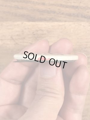 Kinsella's A Helluva Fellaのメッセージが書かれたヴィンテージ缶バッチ