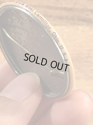 Will I Do In A Clinch?のメッセージが書かれたビンテージ缶バッジ