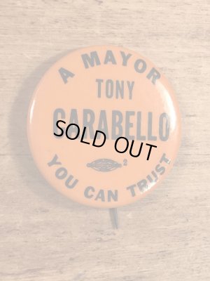 トニーカラベッロ市長のビンテージ缶バッジ