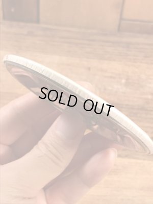 I Was Born To Raise Hellのメッセージが書かれたビンテージ缶バッジ