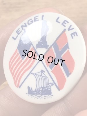 アメリカとノルウェーのフラッグが描かれたヴィンテージ缶バッチ