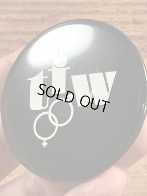 Female and Male TFWが描かれたヴィンテージ缶バッチ