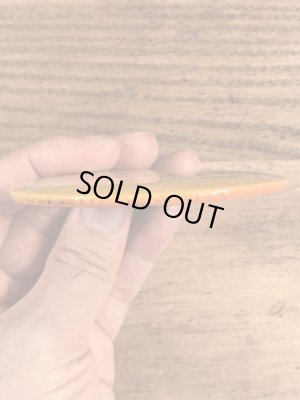 企業物の広告のヴィンテージ缶バッチ