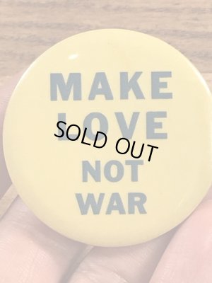 Make Love Not Warのメッセージが書かれたビンテージ缶バッジ