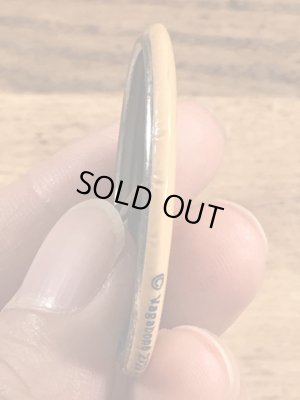 Will I Do In A Clinch?のメッセージが書かれたヴィンテージ缶バッチ