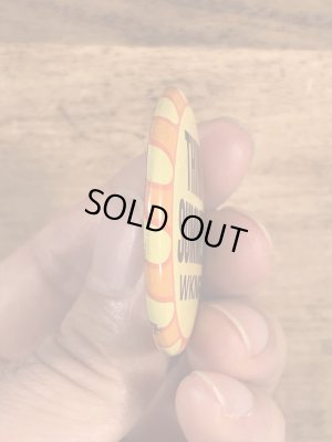 アメリカのラジオ局WKNRのビンテージ缶バッジ