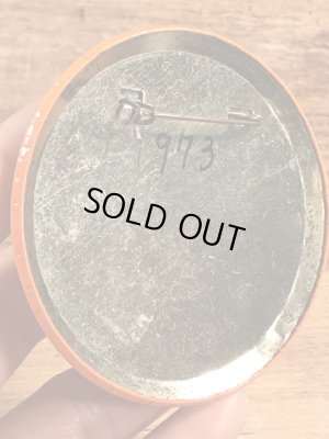 企業物の広告のヴィンテージ缶バッチ