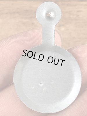 スマイルの顔が描かれたビンテージタブバッジ