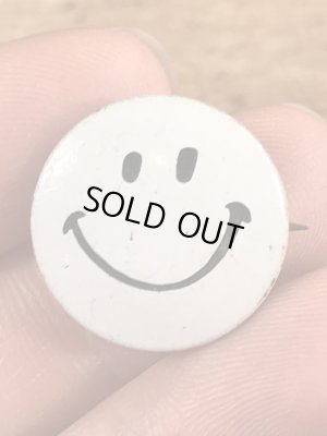 スマイルの顔が描かれたビンテージ缶バッジ