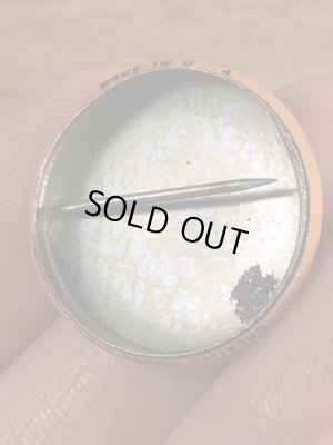 Creative House社製のスマイルのビンテージ缶バッジ