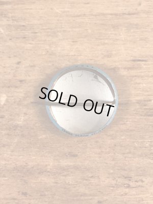 スマイルフェイスのブリキ製のヴィンテージ缶バッチ